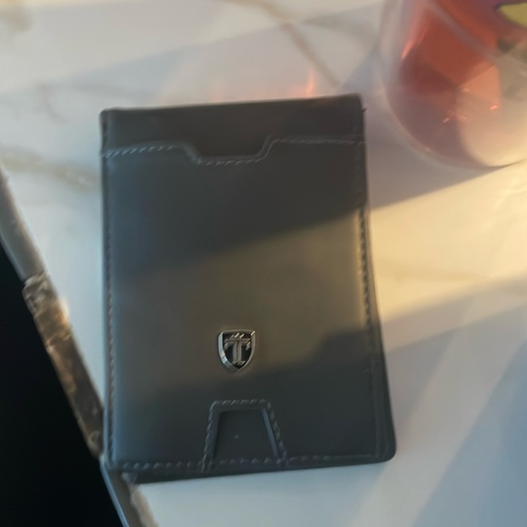 Brand new Travandp wallet - Picture 1 of 3